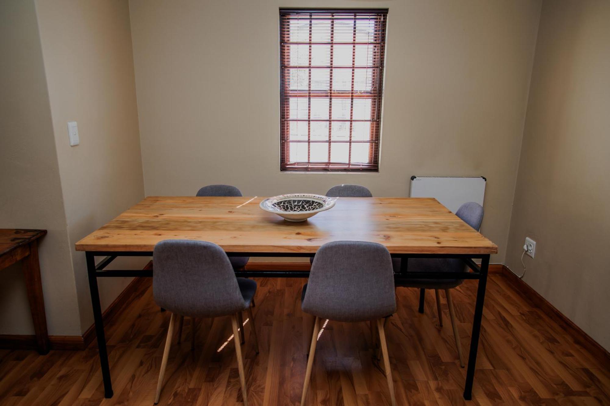 Swellendam Self Catering Villa Bilik gambar